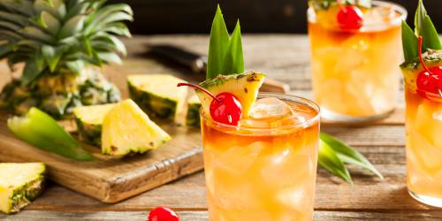 rum cocktail tropical pinneaple 
